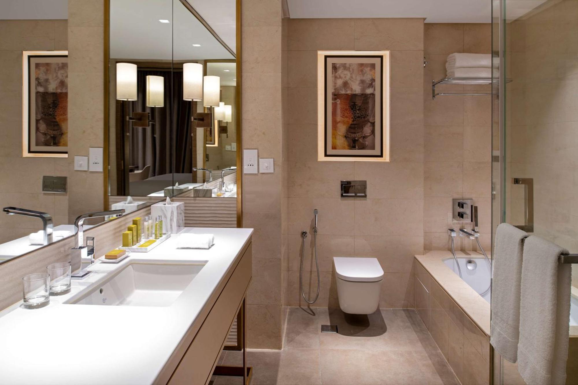 Doubletree Suites By Hilton - Riyadh Financial District ภายนอก รูปภาพ