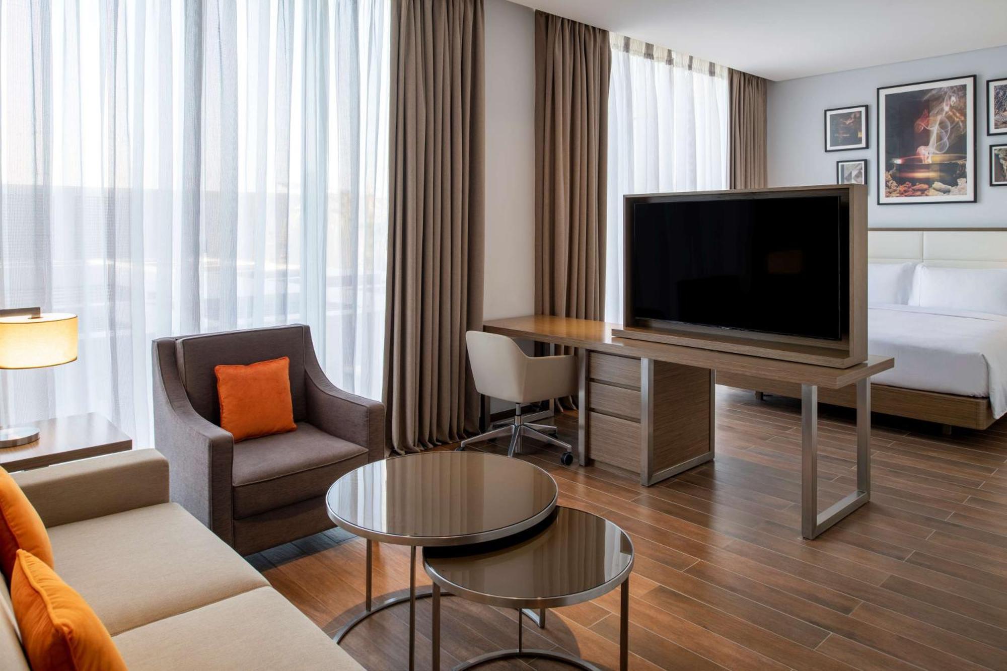 Doubletree Suites By Hilton - Riyadh Financial District ภายนอก รูปภาพ